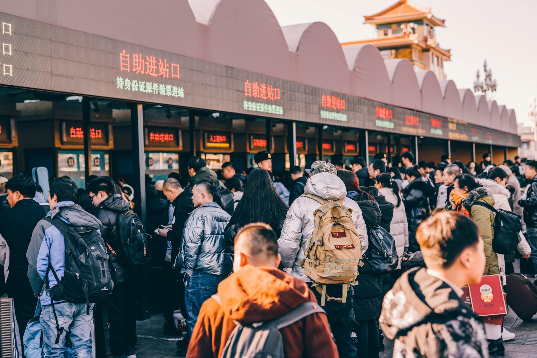 US Visa Freeze for 75 Countries 2026: Full List & What Expats Should Know
